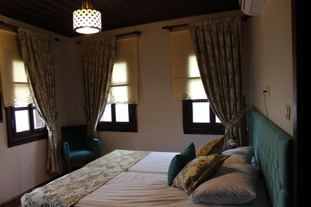 Faik Bey Konagi Bed and Breakfast Golyazi Camera foto
