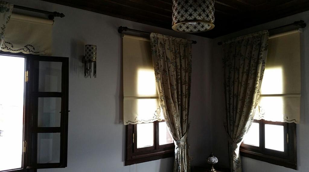 Faik Bey Konagi Bed and Breakfast Golyazi Esterno foto